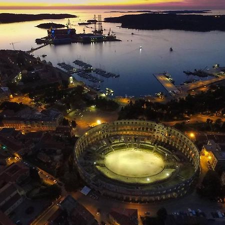 Top App 5 Min Arena Amphitheater PUY Eksteriør bilde